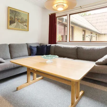 In Bording With 5 Bedrooms, Sauna And Indoor Swimming Pool Bording Stationsby