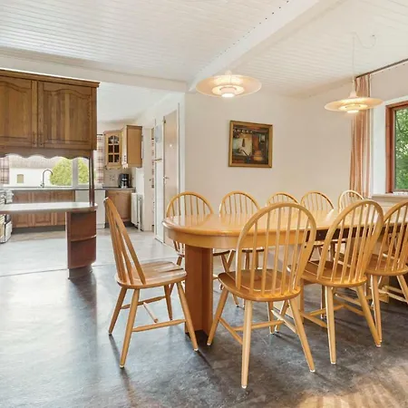 In Bording With 5 Bedrooms, Sauna And Indoor Swimming Pool Bording Stationsby