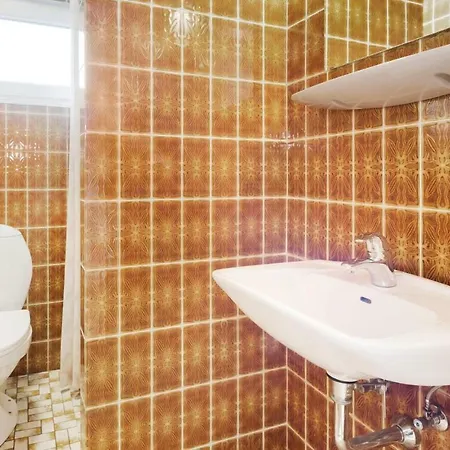 In Bording With 5 Bedrooms, Sauna And Indoor Swimming Pool