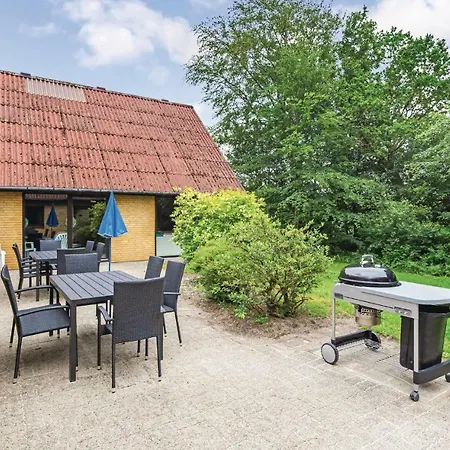 In Bording With 5 Bedrooms, Sauna And Indoor Swimming Pool